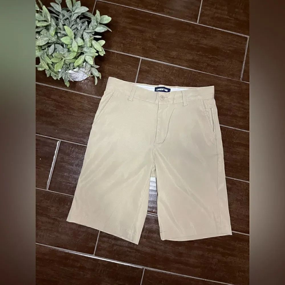 Lands’ End khaki performance shorts sz 10